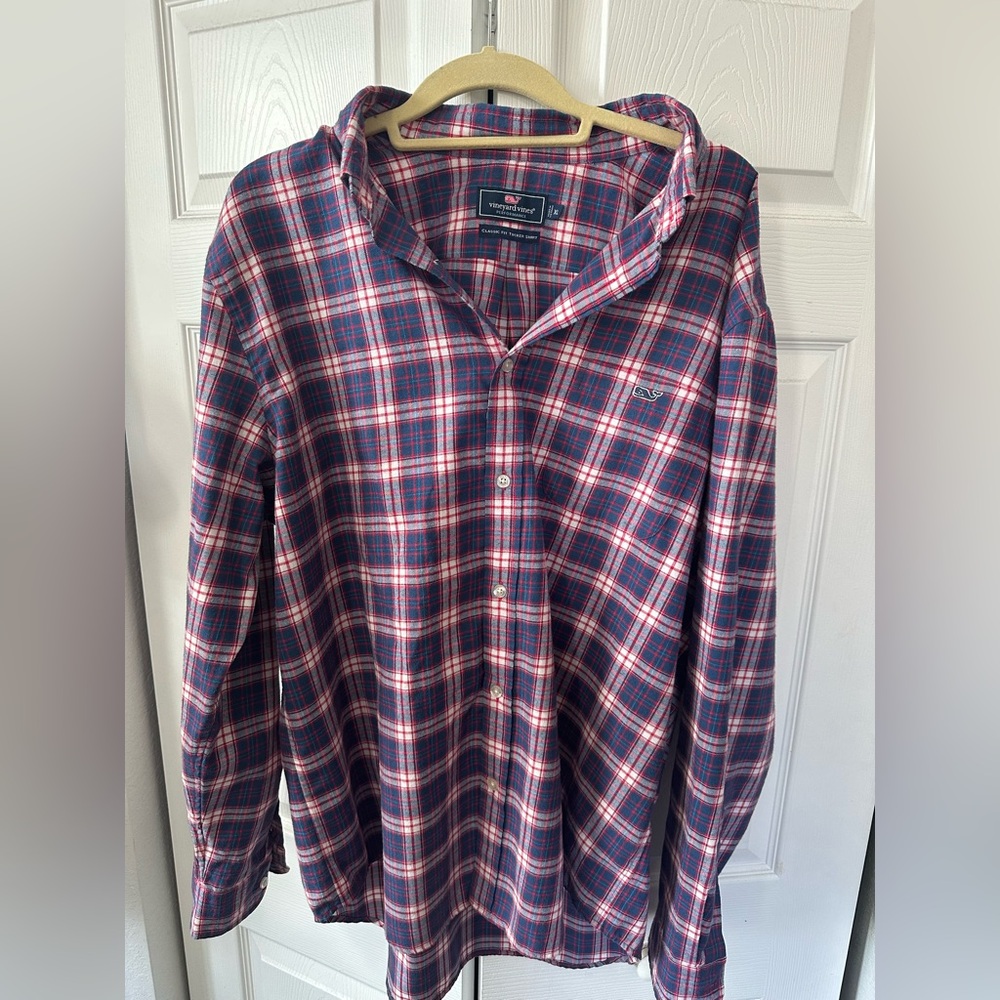 Vineyard Vines Button Down Flannel shirt